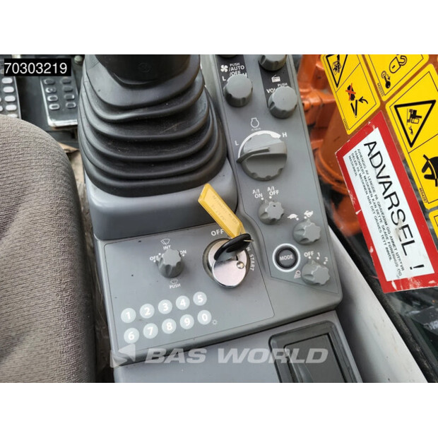 2019 Hitachi ZX225USLC-6-44835862