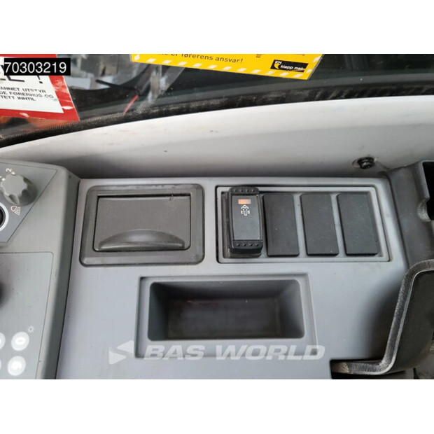 2019 Hitachi ZX225USLC-6-44835868