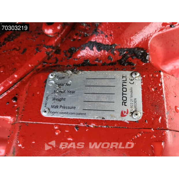 2019 Hitachi ZX225USLC-6-44835871