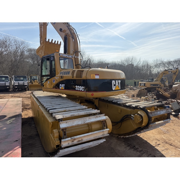 2017 كاتربيلر 320CL-44836381