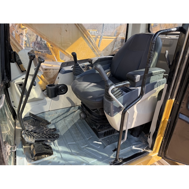 2017 كاتربيلر 320CL-44836382