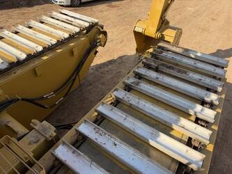 2017-caterpillar-320cl-1403042-44836383