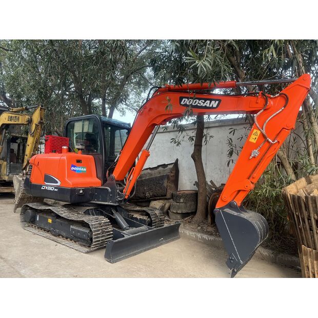 2024 Doosan DX60-44836384