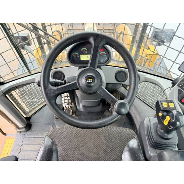 2015 Caterpillar 930M-44836731