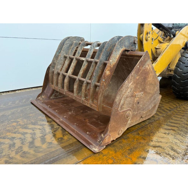 2015 Caterpillar 930M-44836739