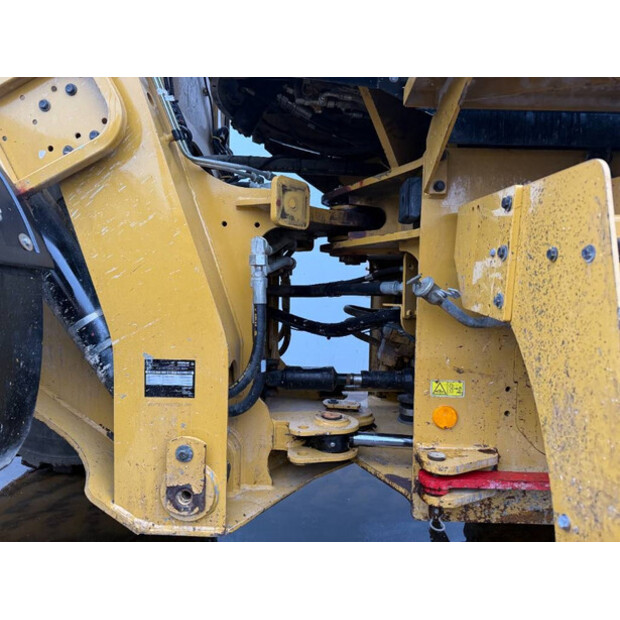 2015 Caterpillar 930M-44836747