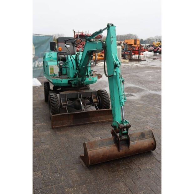 كوماتسو PW05-44836986