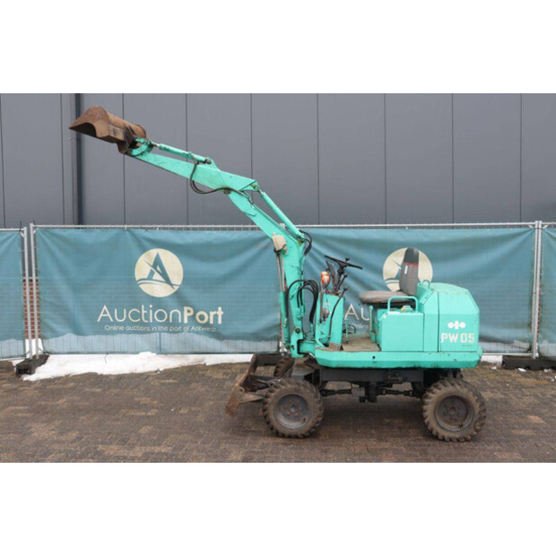 كوماتسو PW05-44837025