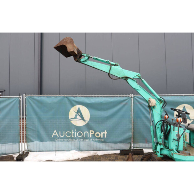 كوماتسو PW05-44837027