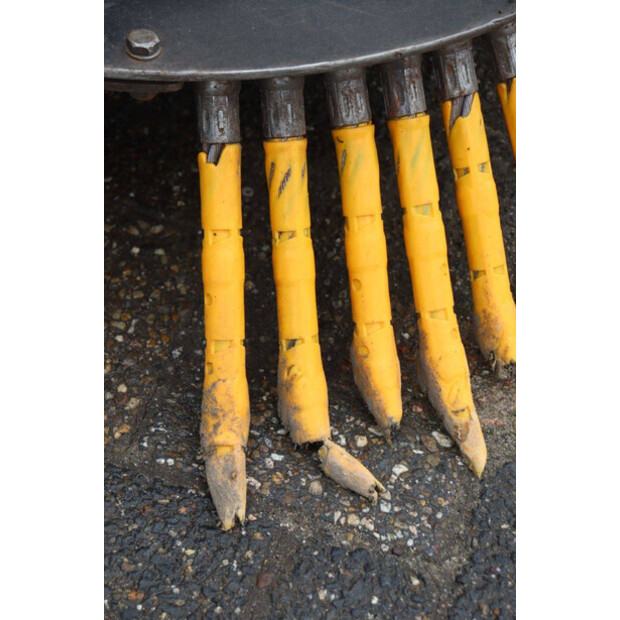 2016 Conver C4-44837263