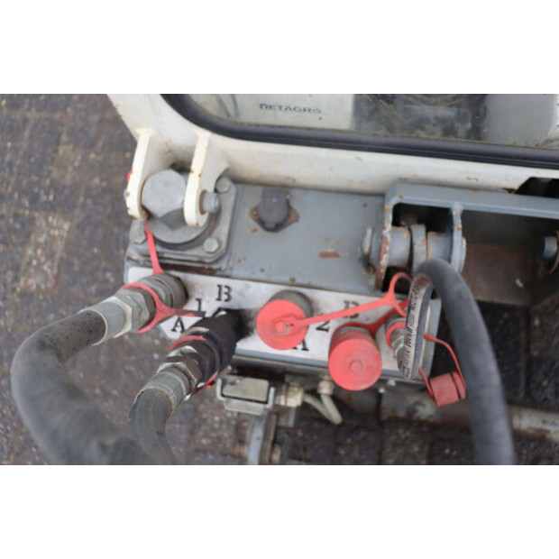 2016 Conver C4-44837267