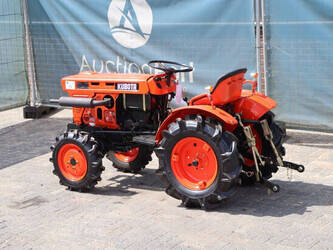 kubota-b7001-1403100-44837435