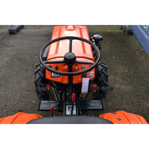 كوبوتا B7000-44837739