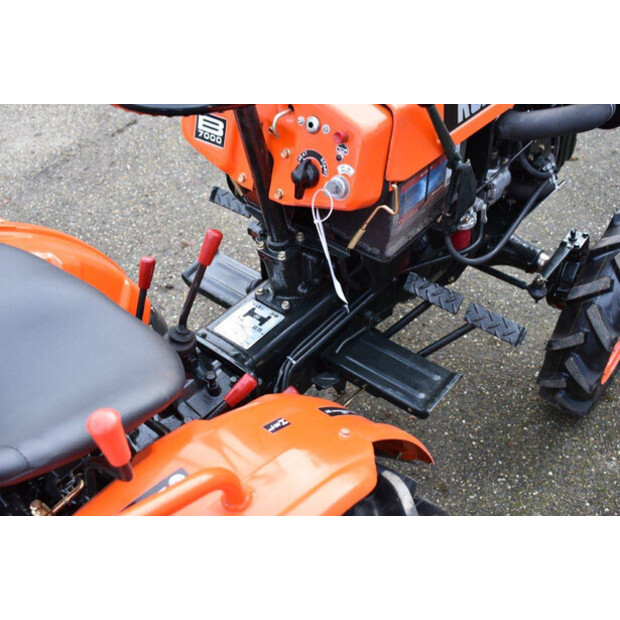 كوبوتا B7000-44837745