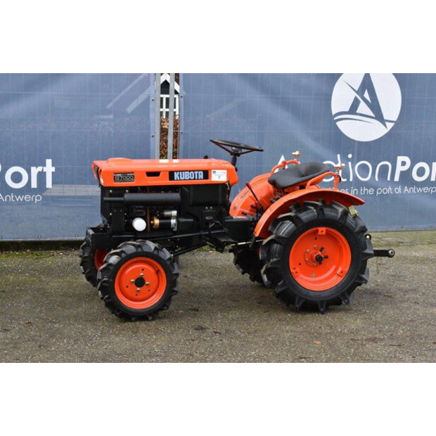 كوبوتا B7000-44837755