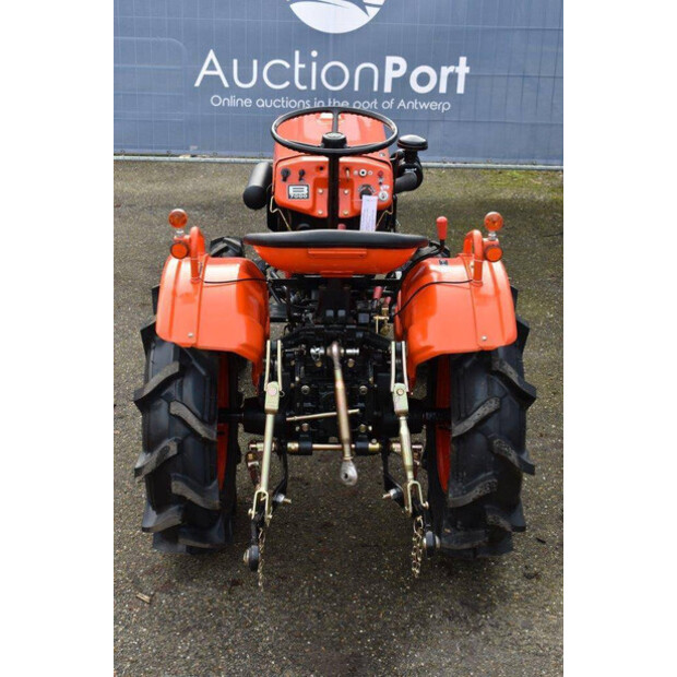 كوبوتا B7000-44837758