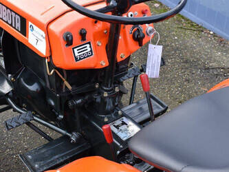 kubota-b7000-1403120-44837768