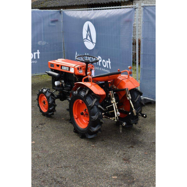 كوبوتا B7000-44837782