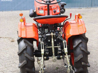 kubota-b7000-1403145-44838570