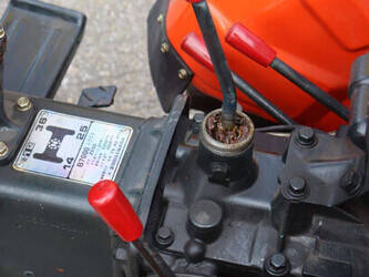 kubota-b7000-1403145-44838589