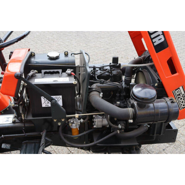 KUBOTA B7000-44838597