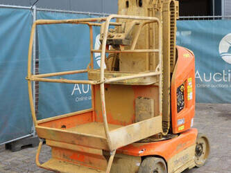 2015-jlg-toucan-8e-1403159-44839000