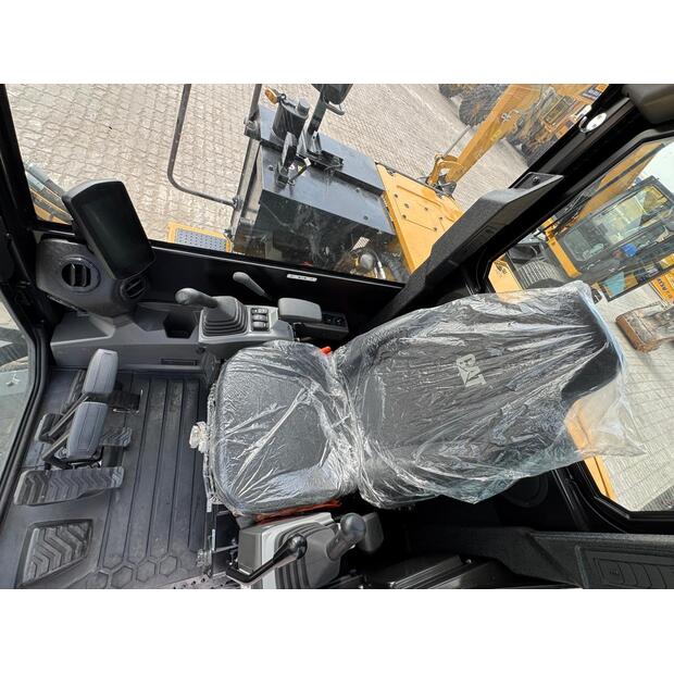 2025 Caterpillar 305.5-44839557