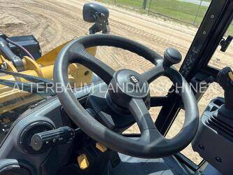 2023-caterpillar-906-44839864