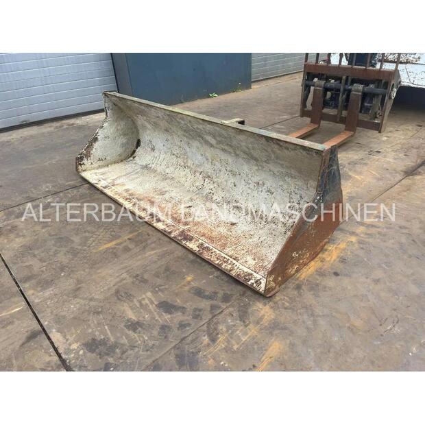 2015 مانيتو MRT2150 PRIVILEGE-44839970