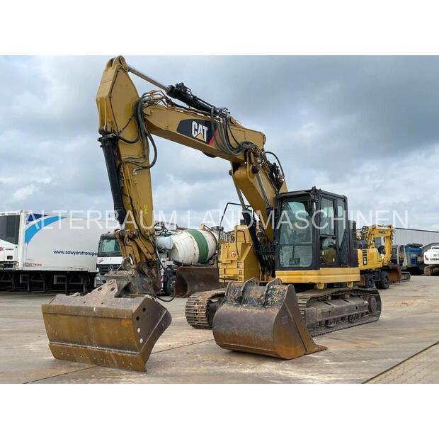 2016 Caterpillar 325FLCR-44840004