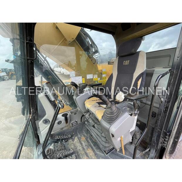 2016 Caterpillar 325FLCR-44840028