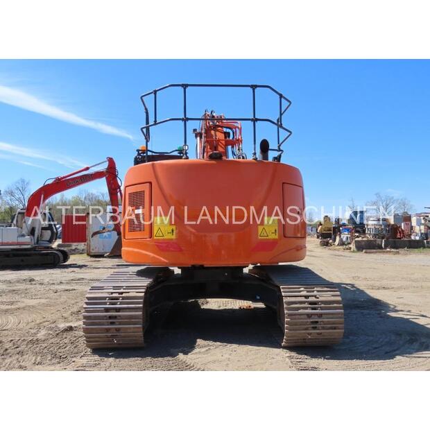 2021 Hitachi ZX225USLC-6-44840161