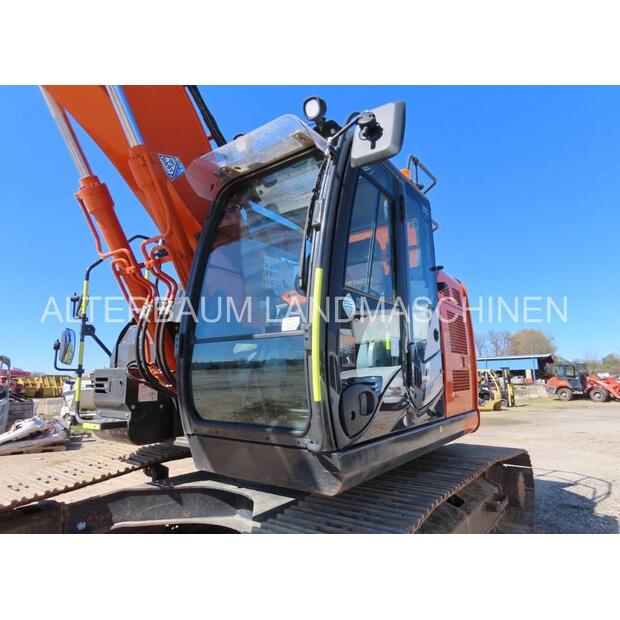 2021 Hitachi ZX225USLC-6-44840165