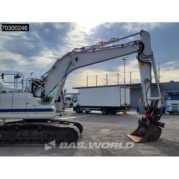 2017 كوماتسو PC210LC-10-44840810