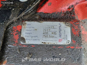 2017-komatsu-pc210lc-10-1371817-44840814