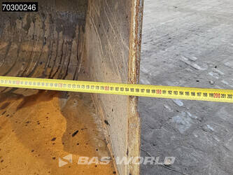 2017-komatsu-pc210lc-10-1371817-44840819