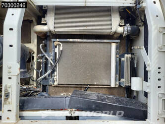 2017-komatsu-pc210lc-10-1371817-44840842