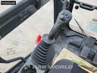 2017-komatsu-pc210lc-10-1371817-44840851