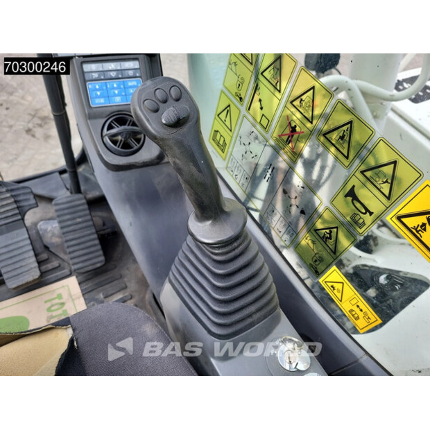 2017 كوماتسو PC210LC-10-44840852