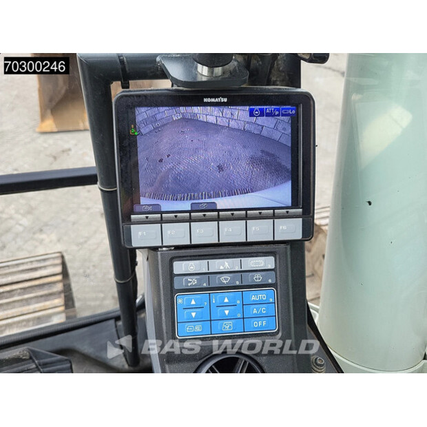 2017 كوماتسو PC210LC-10-44840855