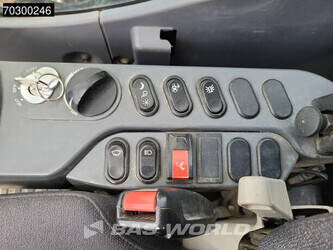 2017-komatsu-pc210lc-10-1371817-44840859