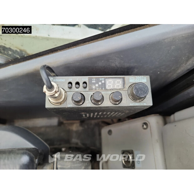 2017 كوماتسو PC210LC-10-44840861