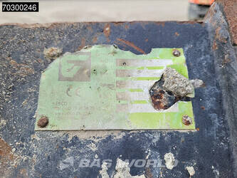 2017-komatsu-pc210lc-10-1371817-44840862