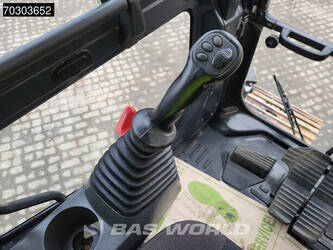 2021-komatsu-pc210lc-11e0-44841060