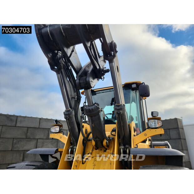 2015 فولفو L110H-44841081