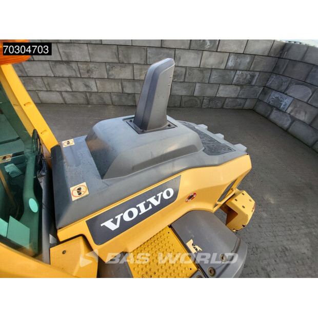 2015 فولفو L110H-44841090