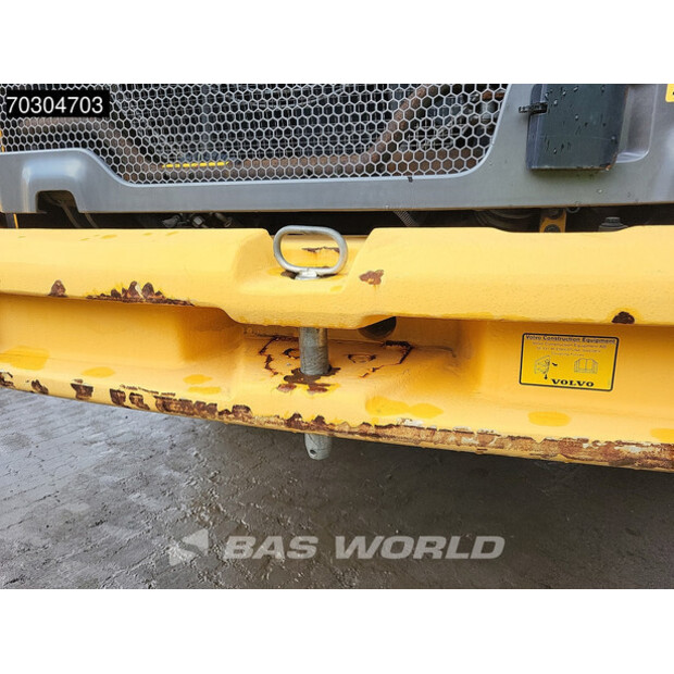 2015 فولفو L110H-44841094