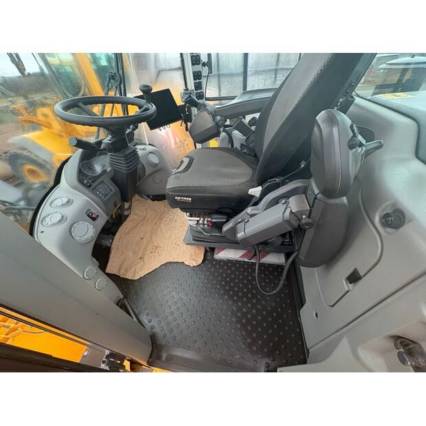 2017 Volvo L110H-44849571