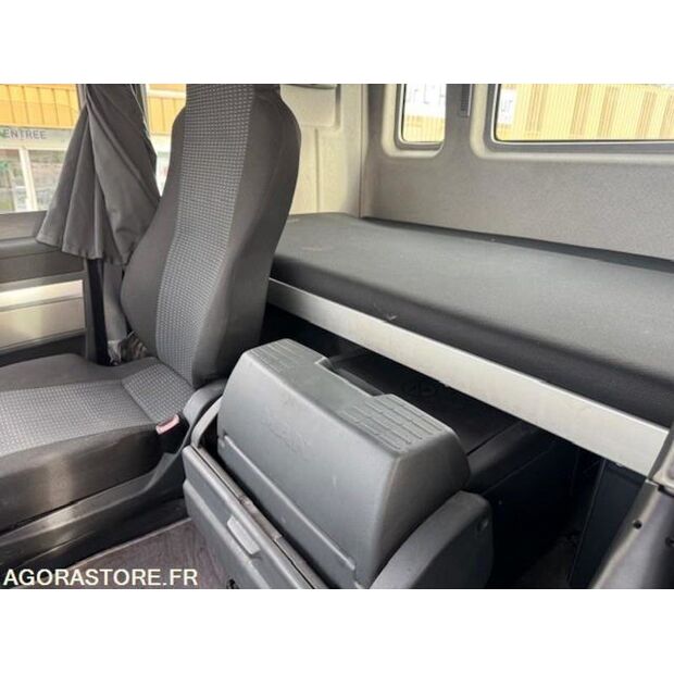 2009 مان 19.404-44855422