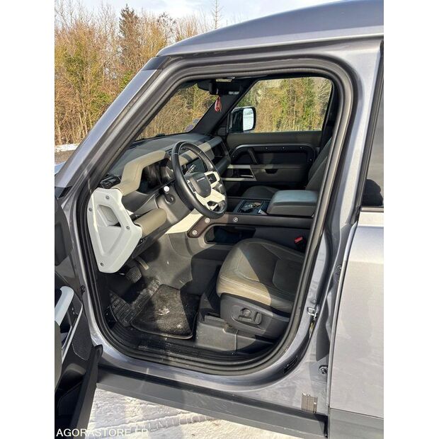 2021 لاند روفر Defender-44855515